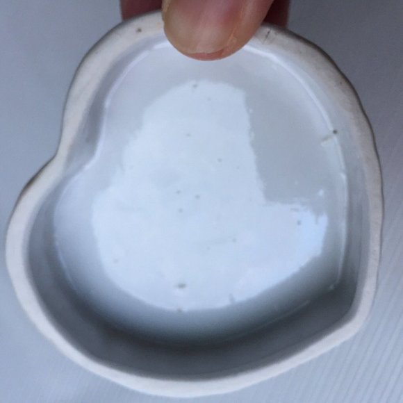 Heart Shaped Jewelry Trinket Box Cute Little Pigs and Flowers on Lid Vintage 3" - Picture 7 of 12